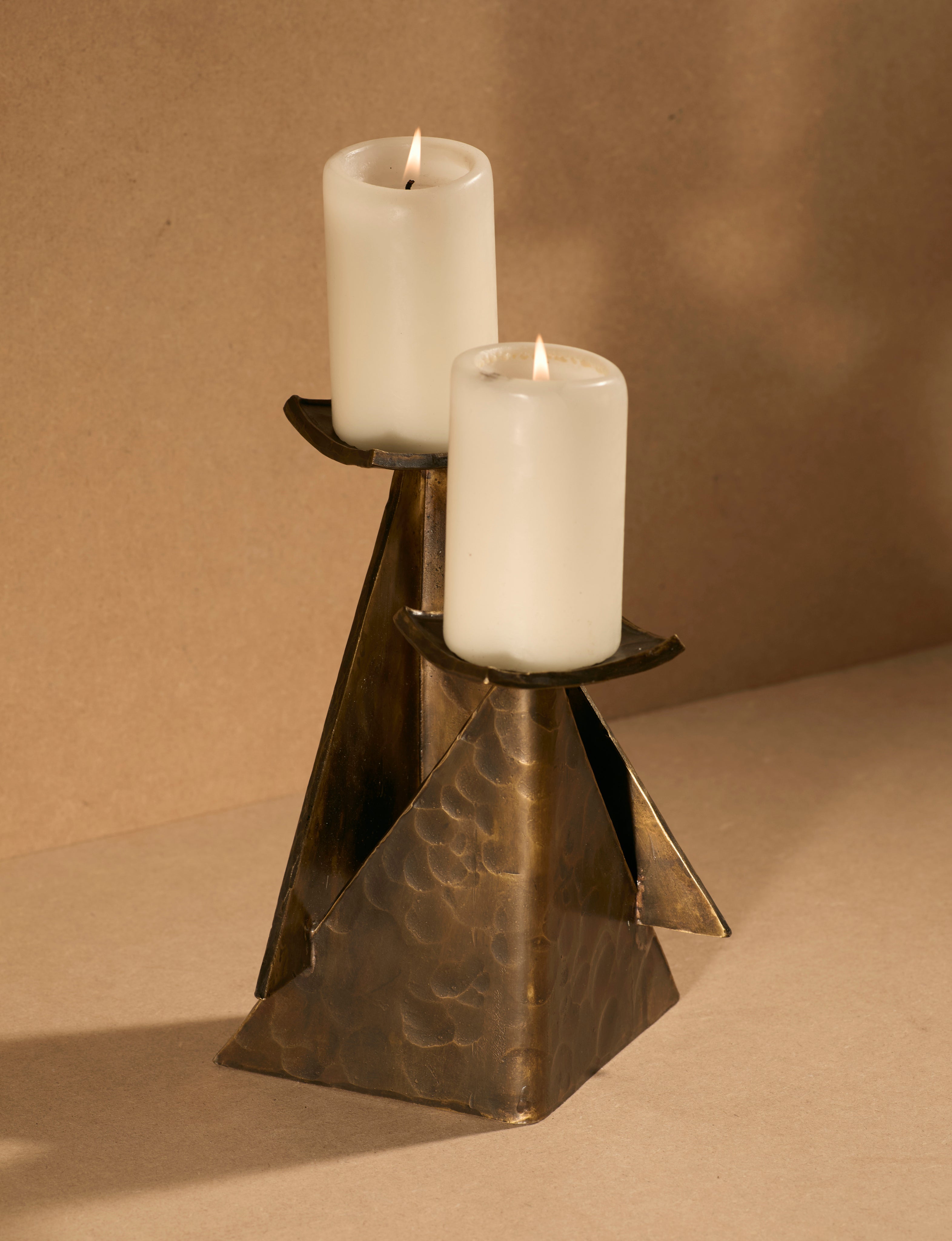 Vintage Candle Holder in Bronze - Artisanal Collection — close-up