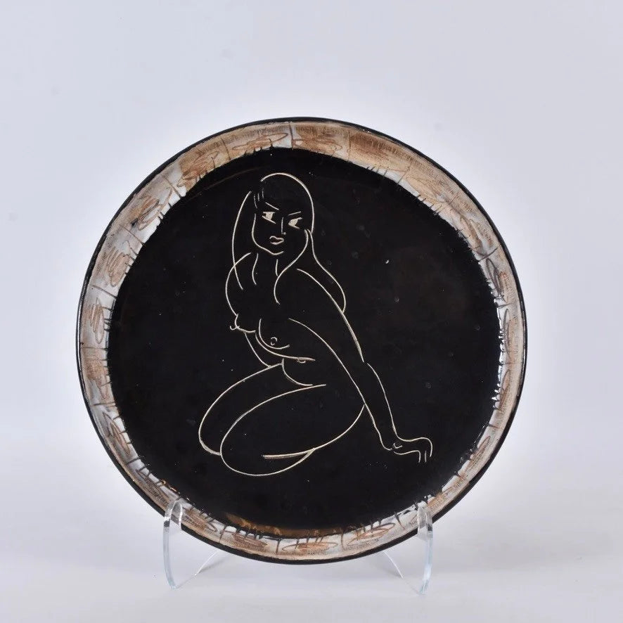 Large Decorative Plate by Claude Vayssier (B. 1935) for Atelier Cerenne, Vallauris — close-up