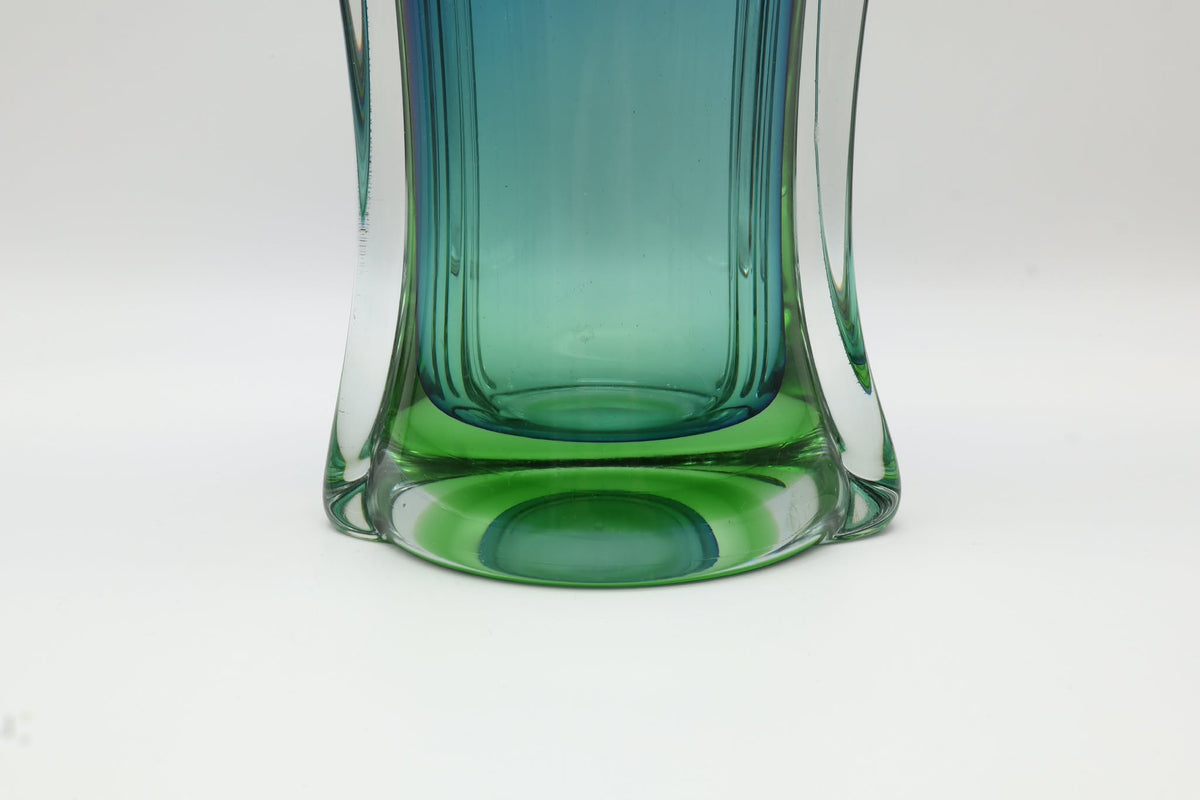 Vintage Murano Sommerso Art Glass Vase – Italy, 1960s — close-up