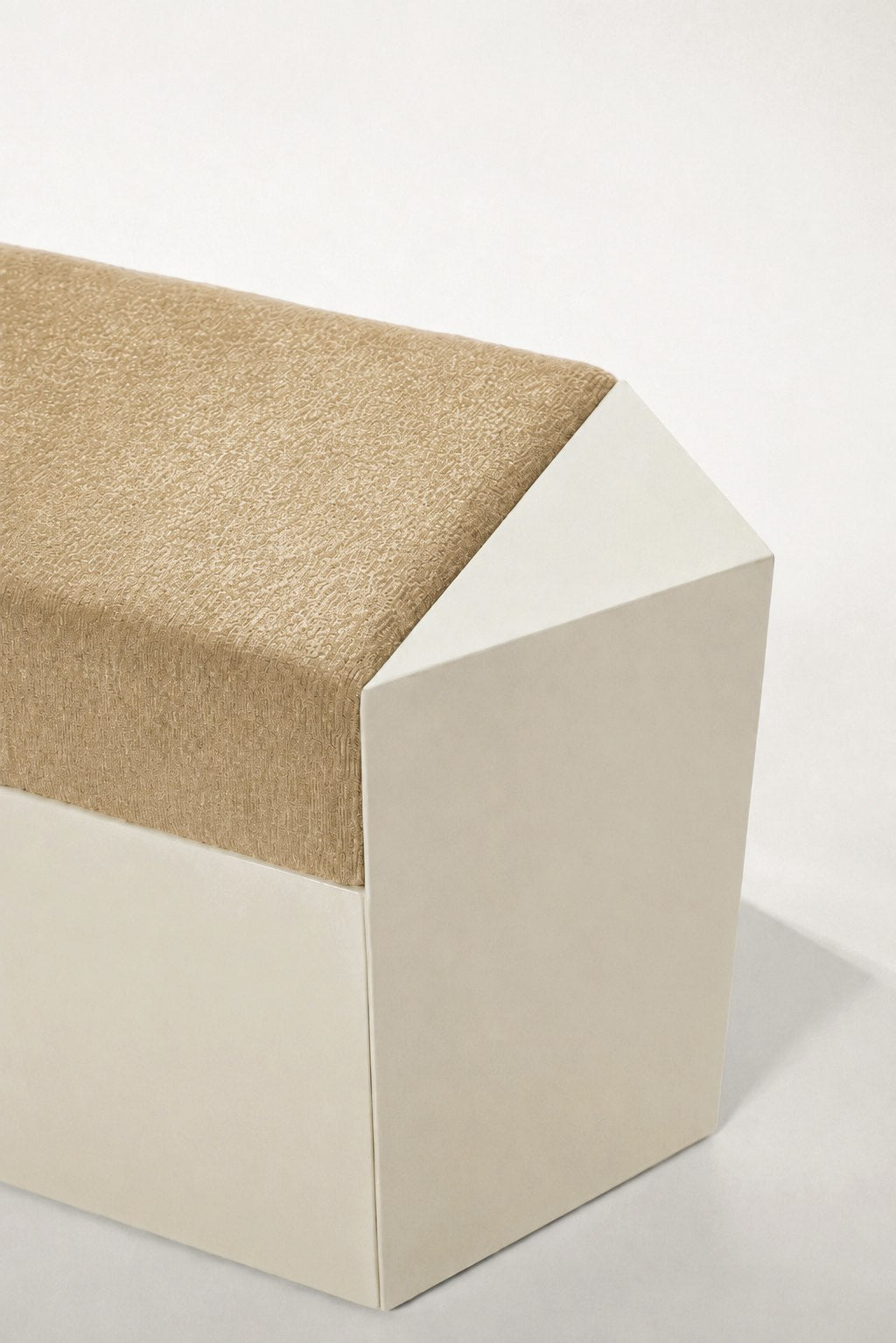 Ame I  Lacquer Ottoman — lifestyle setting