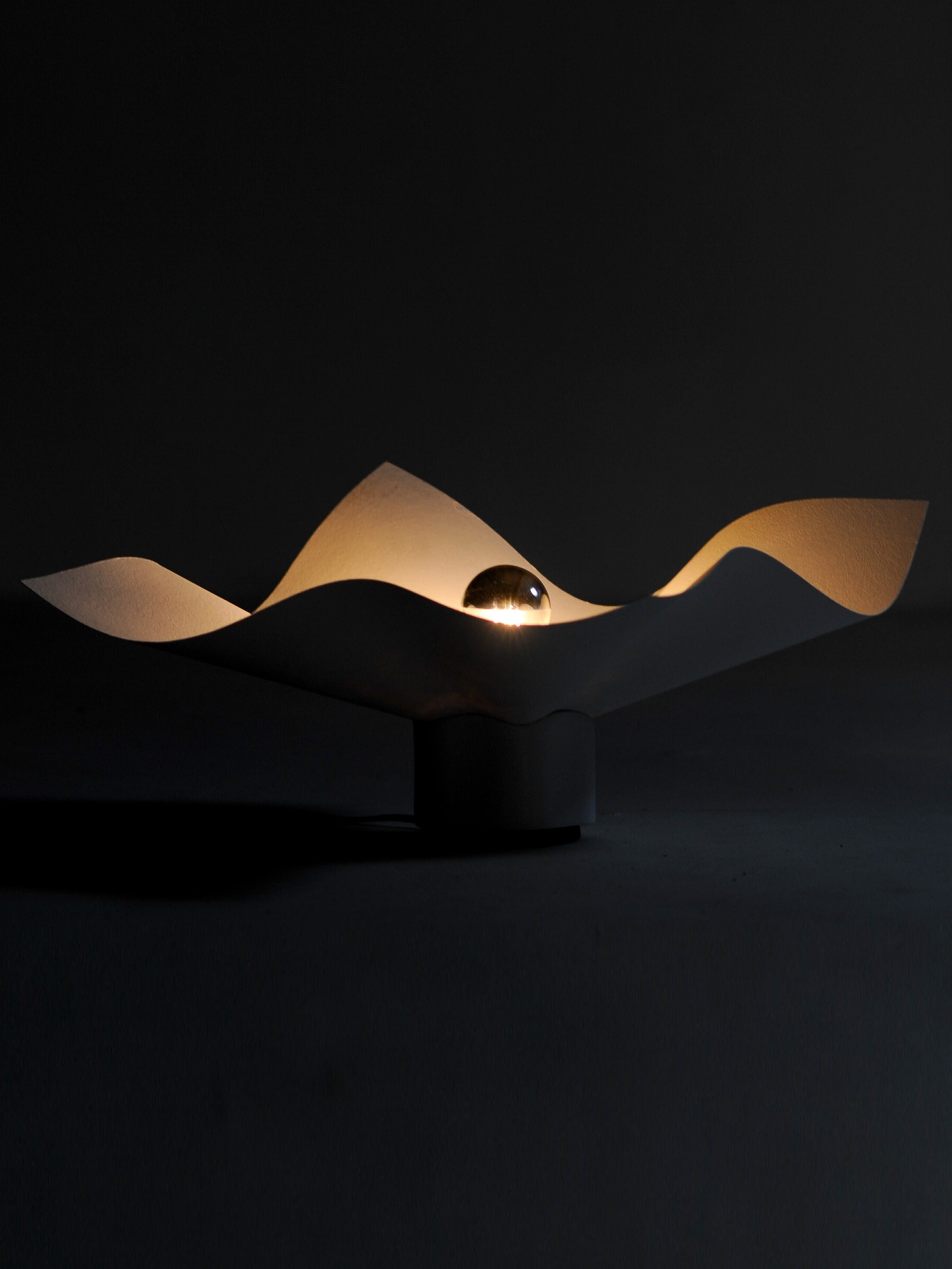 Mario Bellini Area Lamp, Italy 1974 — side angle showing white paper shade