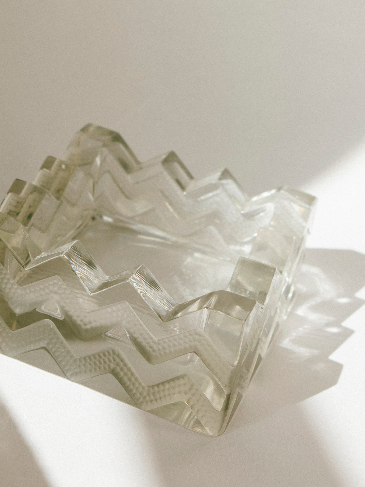 1930s René Lalique French Art Deco Ashtray / Bowl — alternate view