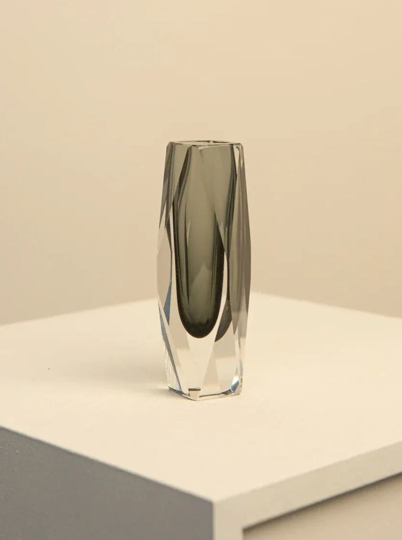 Vintage 1970s Vase 'Diamant' designed by Flavio Poli for Mandruzzato, featuring diamond-shaped facets and vibrant colors