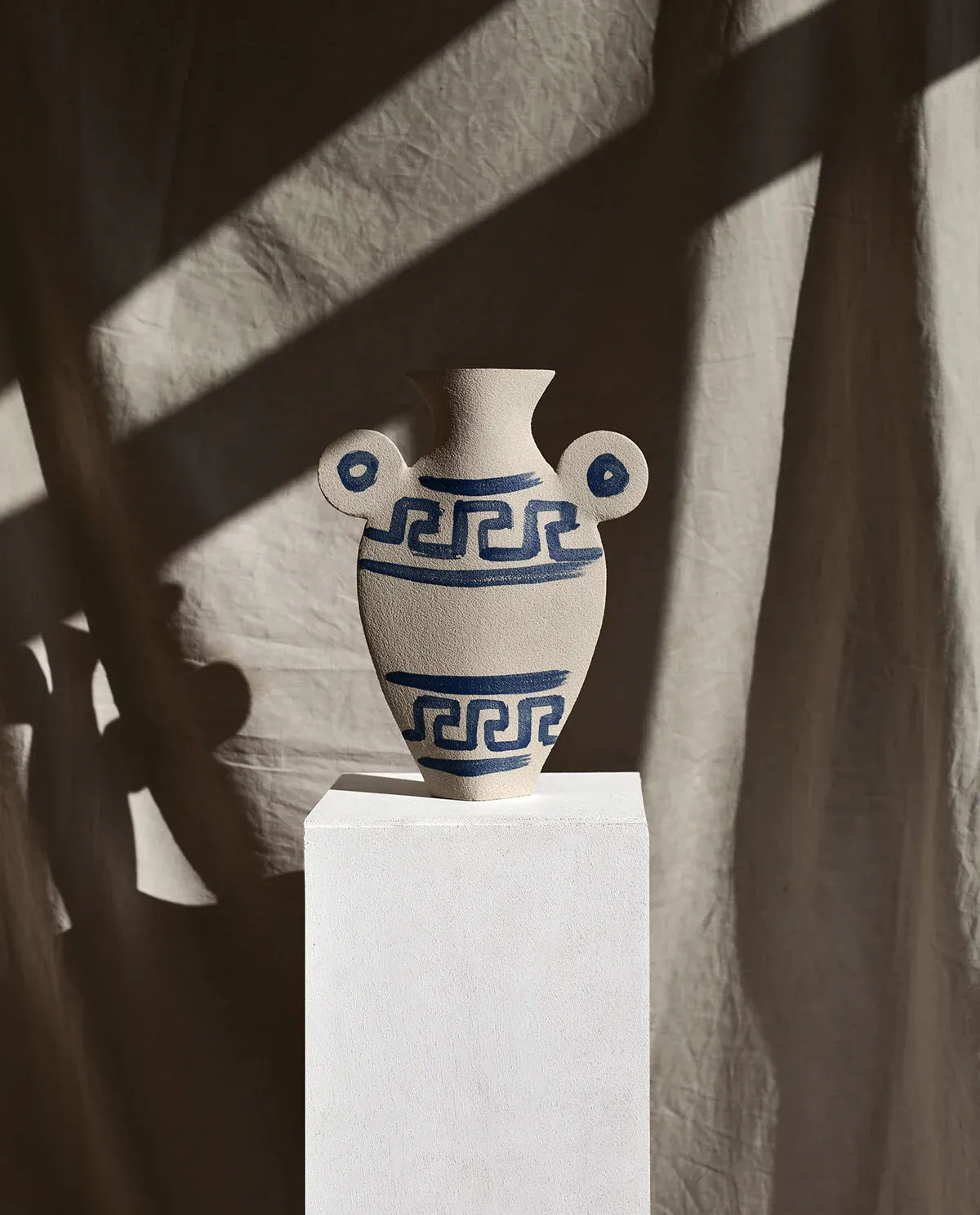Vase en céramique grec L