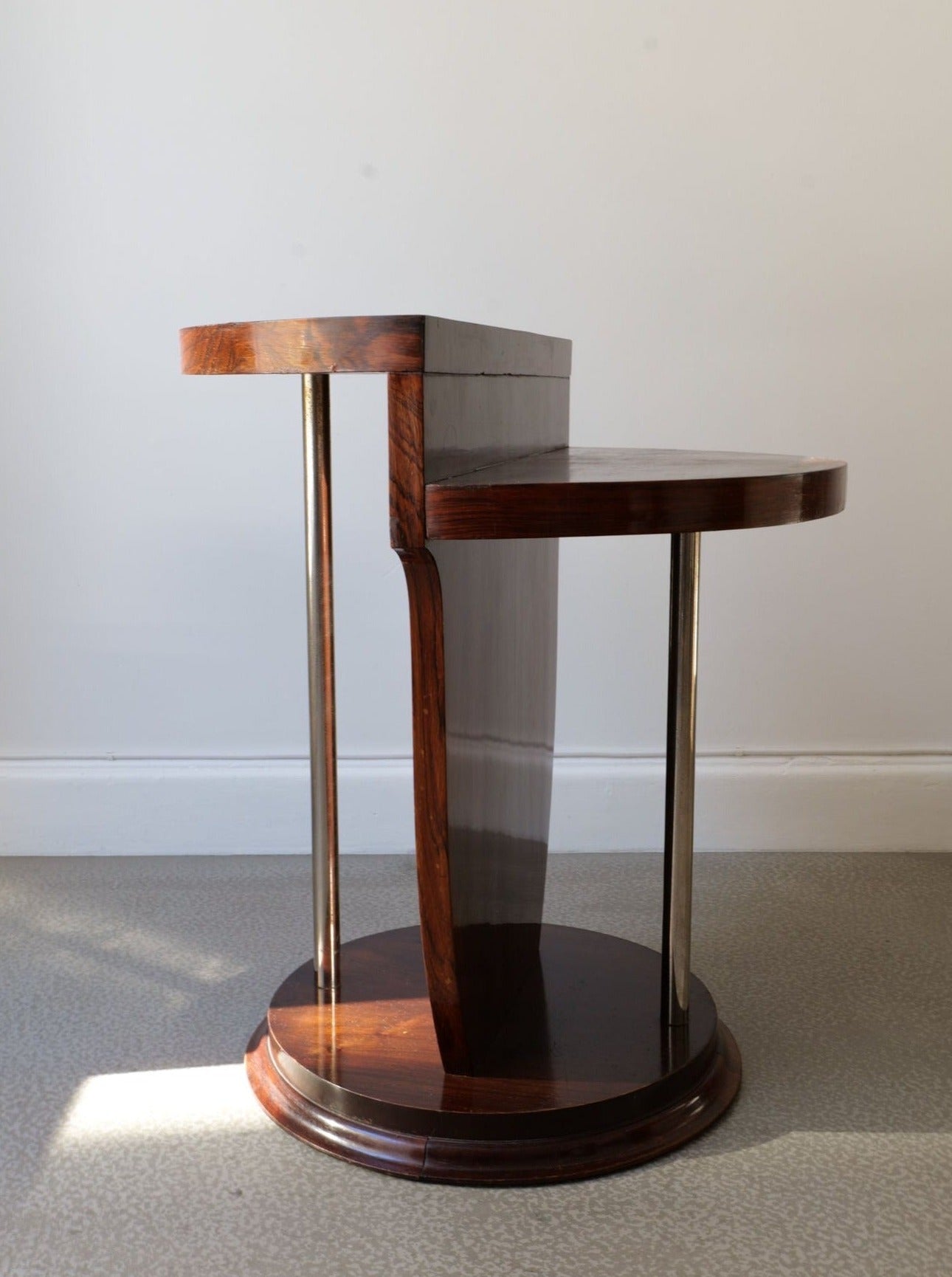  Stunning and sophisticated Deco Table Jules Leleu, a statement piece for any interior