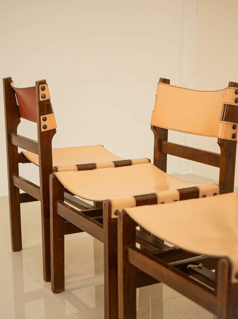 Vintage-inspired wooden chairs for Maison Regain 70's collection