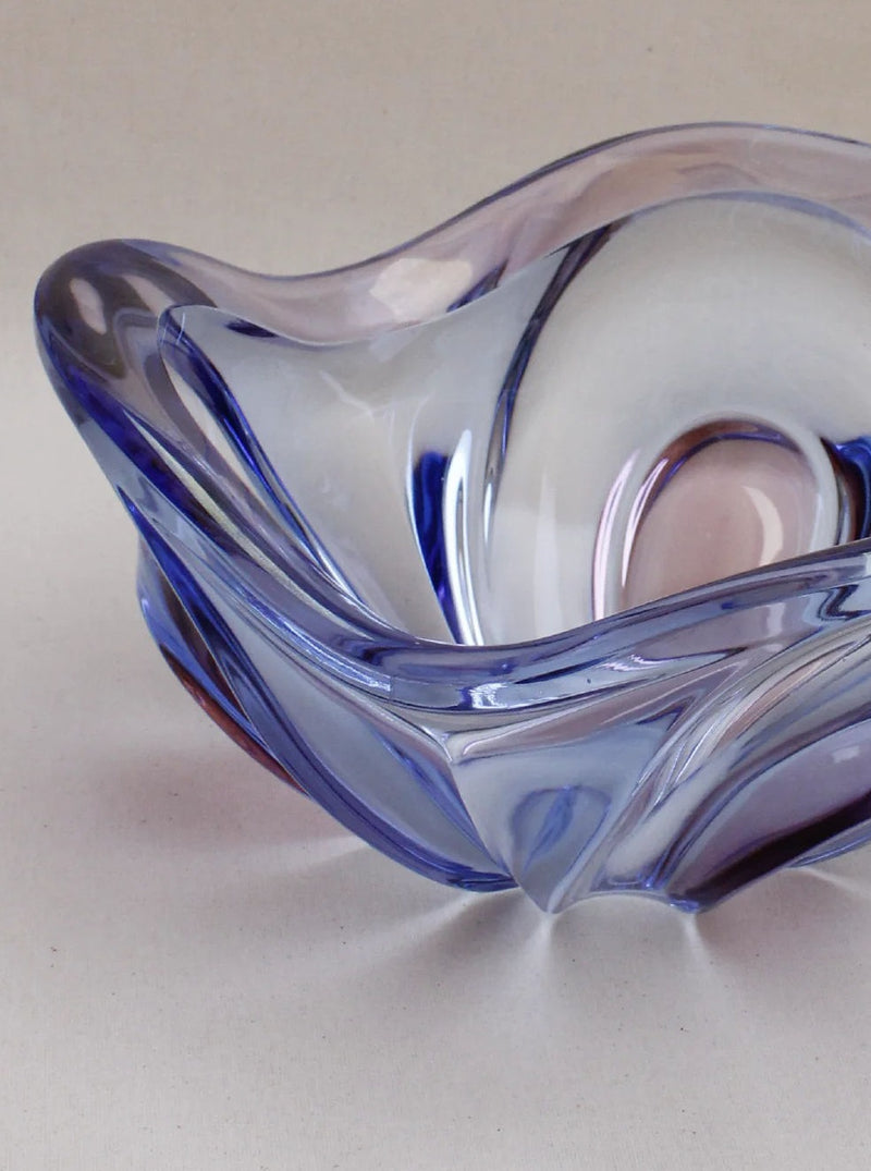 Colorful Murano glass centrepiece bowl with decorative floral accents