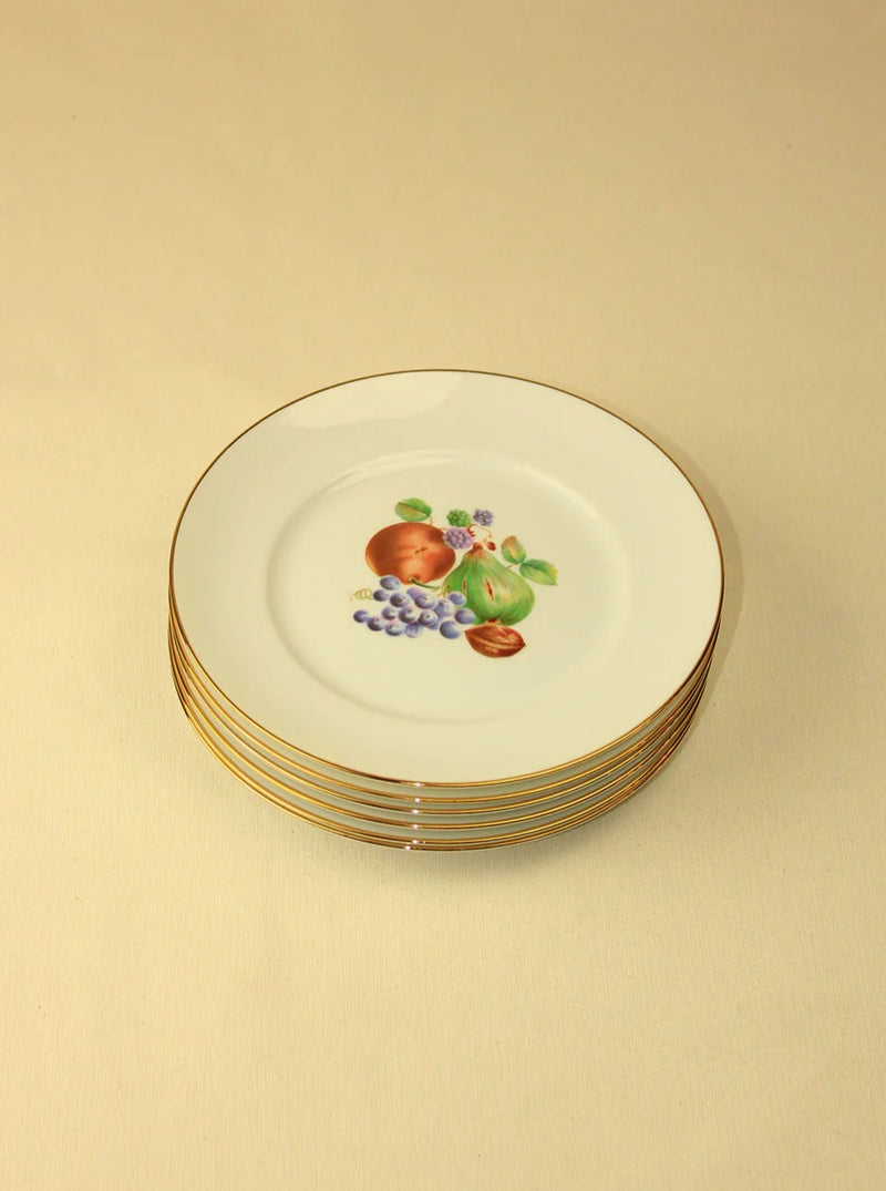 Handcrafted Italian dessert plates featuring intricate traditional patterns