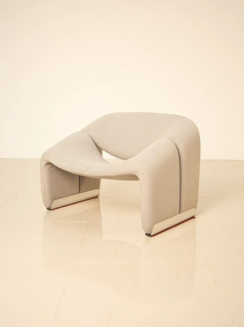  Side view of the Groovy F598 Bluish-Grey Armchair by Pierre Paulin for Artifort 70's, showcasing its elegant curved lines and stylish color