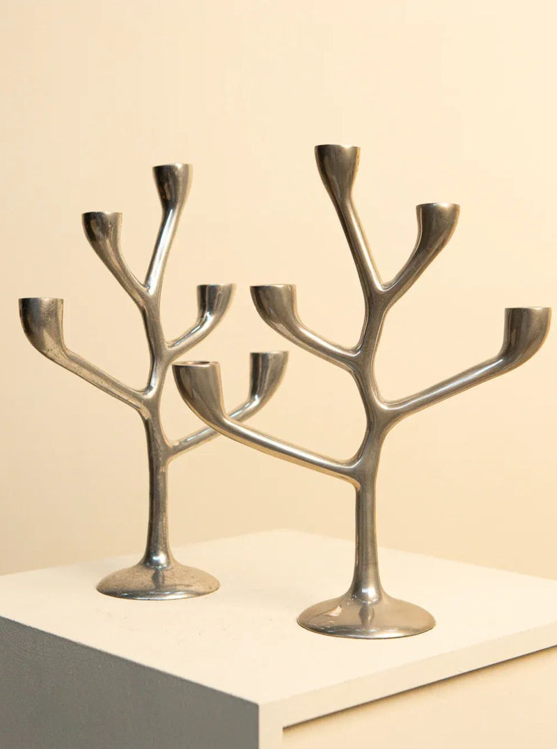 Elegant and luxurious candleholders with a unique tree-inspired design