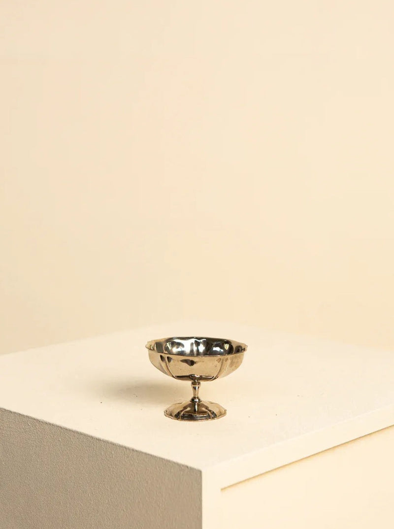 Vintage 1970's style stainless steel dessert bowls in a set of 4