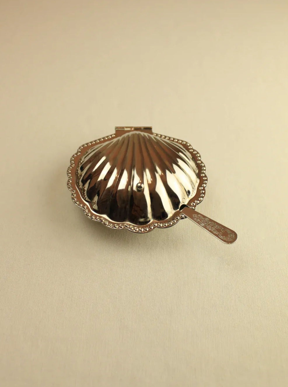 Boga Shell Shell-Shaped Butter Dish by Boga Avante Shop