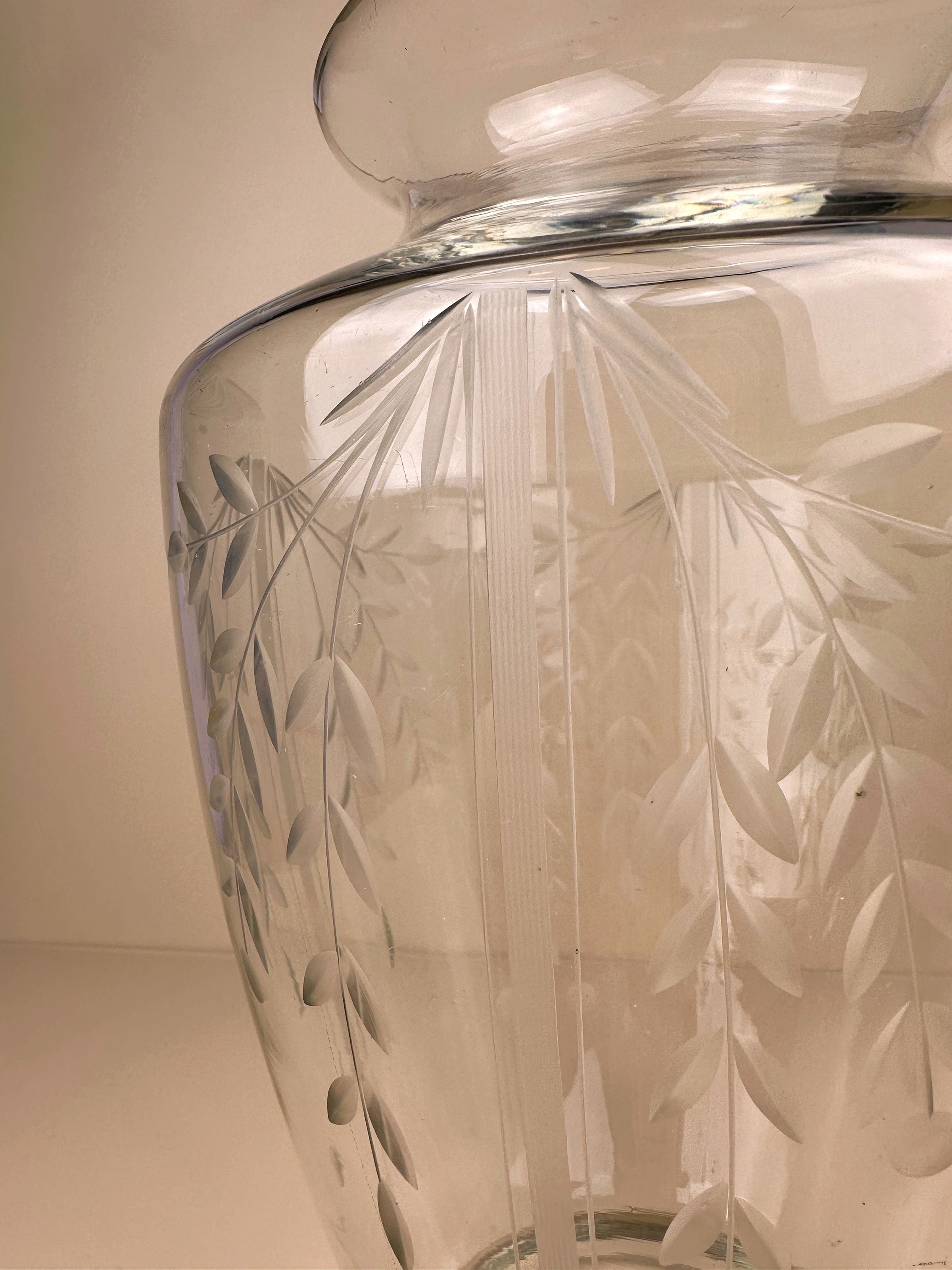 Art Deco Glass Flower Vase Crystal cut