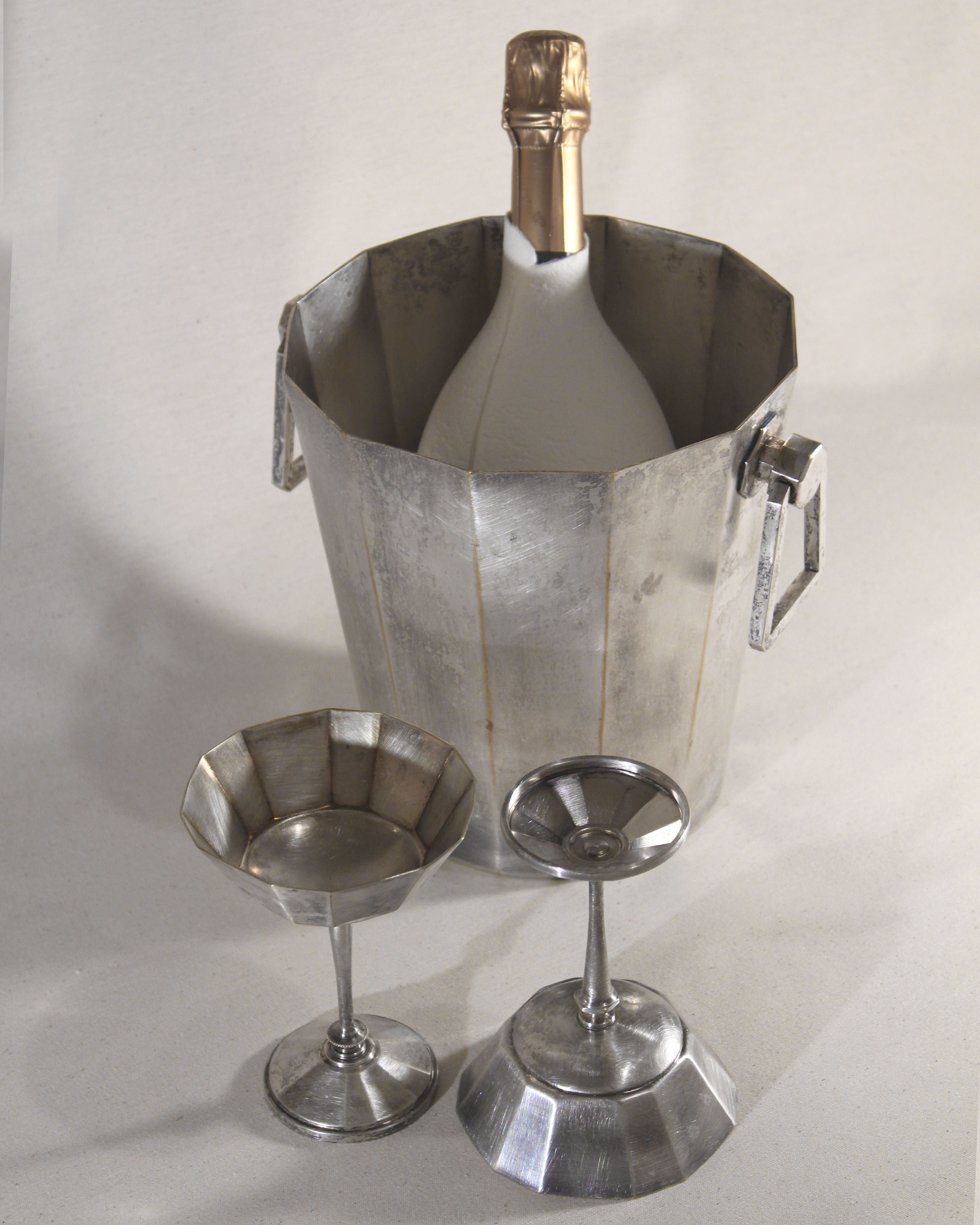 Set of 5 Champagne Glasses and Bucket