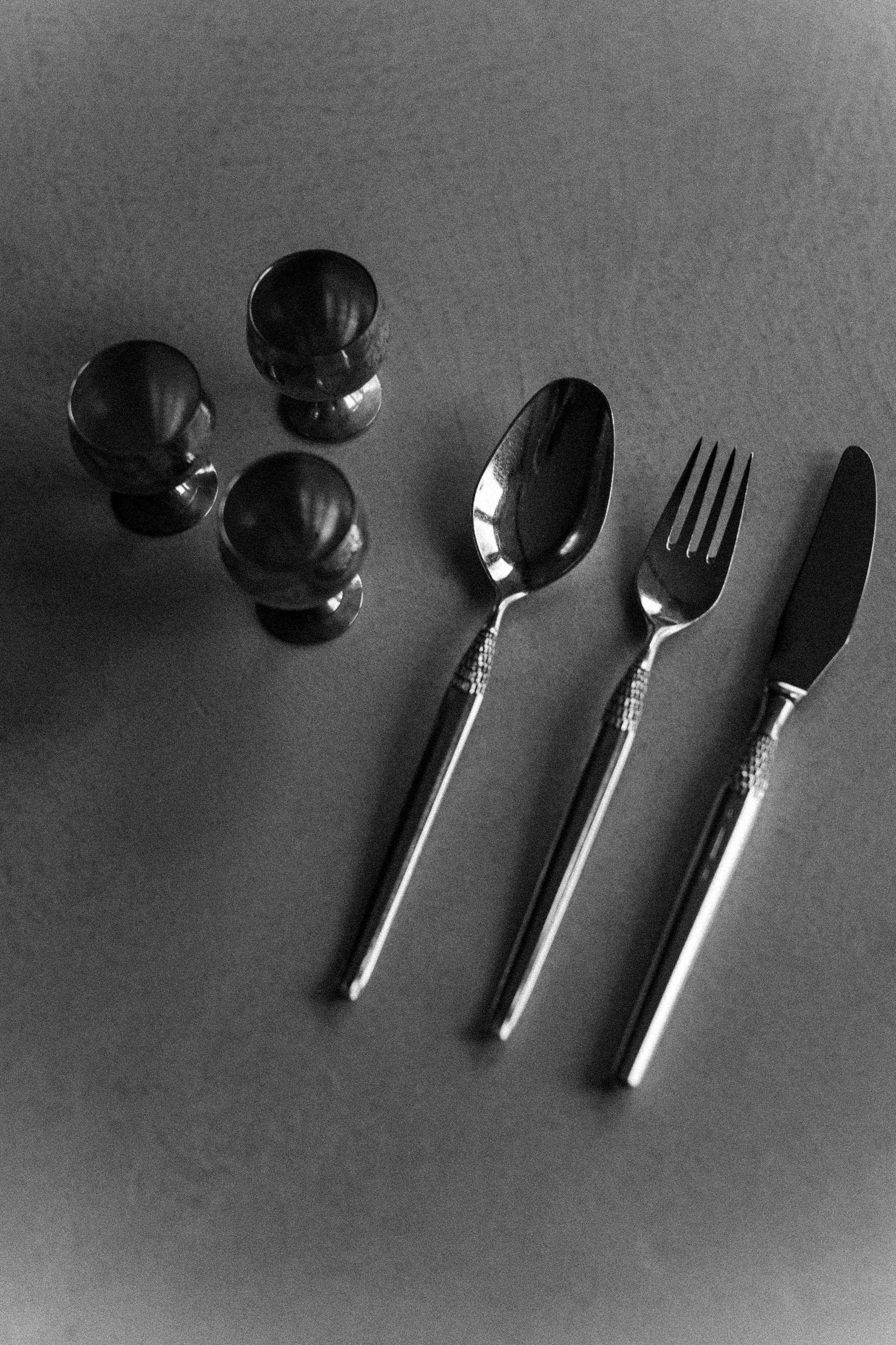 Art Deco Cutlery collection presented in a luxury wooden storage box