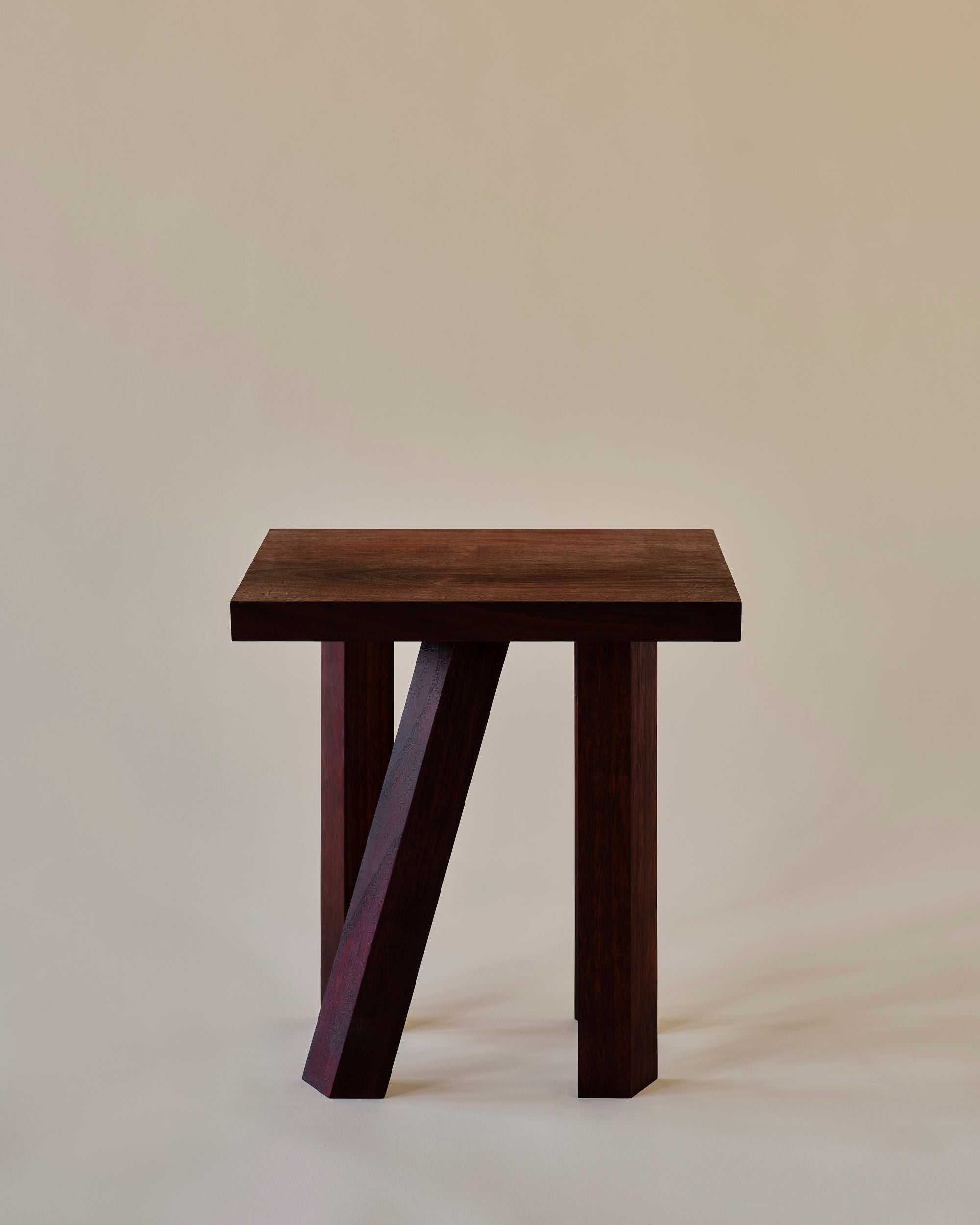 Shear Side Table 01 showcasing its sleek and contemporary silhouette