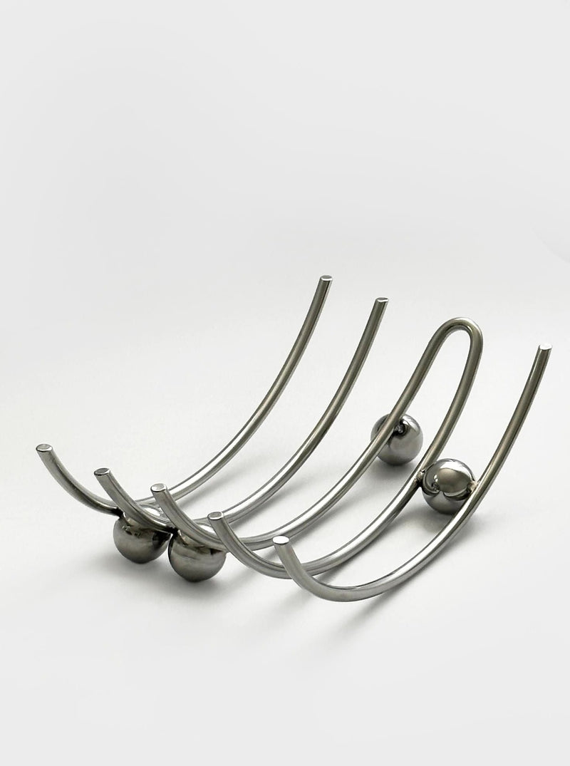 Durable and high-quality stainless steel serveware for serving food and snacks