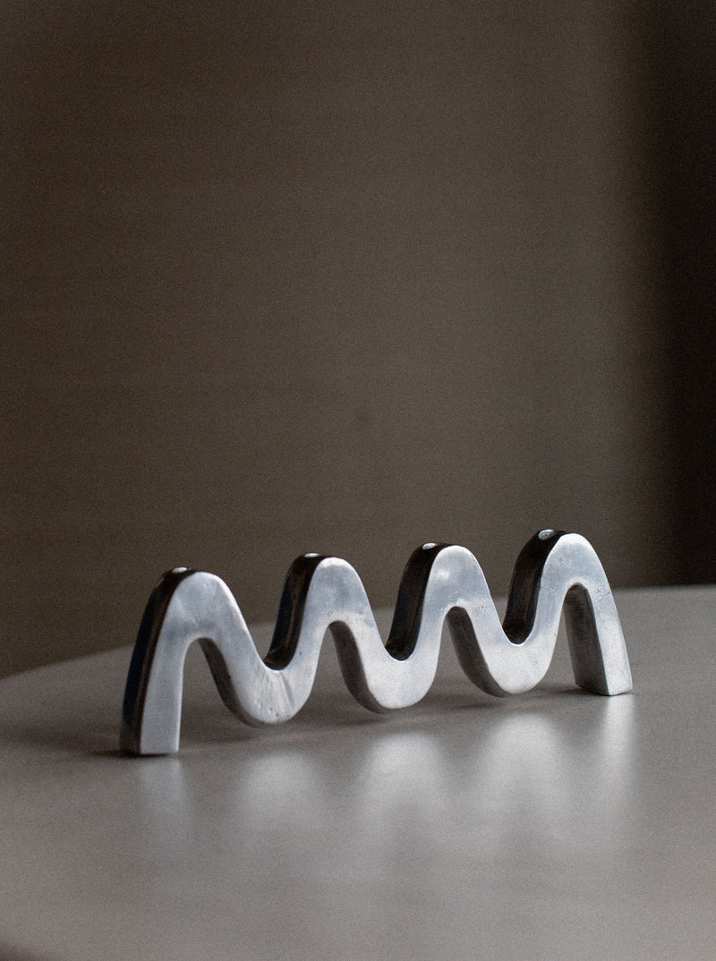 Steel Wave Candleholder with Wavy Design and Matte Finish