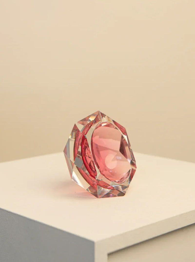 Vintage 1960s pink Diamant ashtray designed by Flavio Poli for Seguso, a striking and elegant glass piece with diamond-shaped pattern