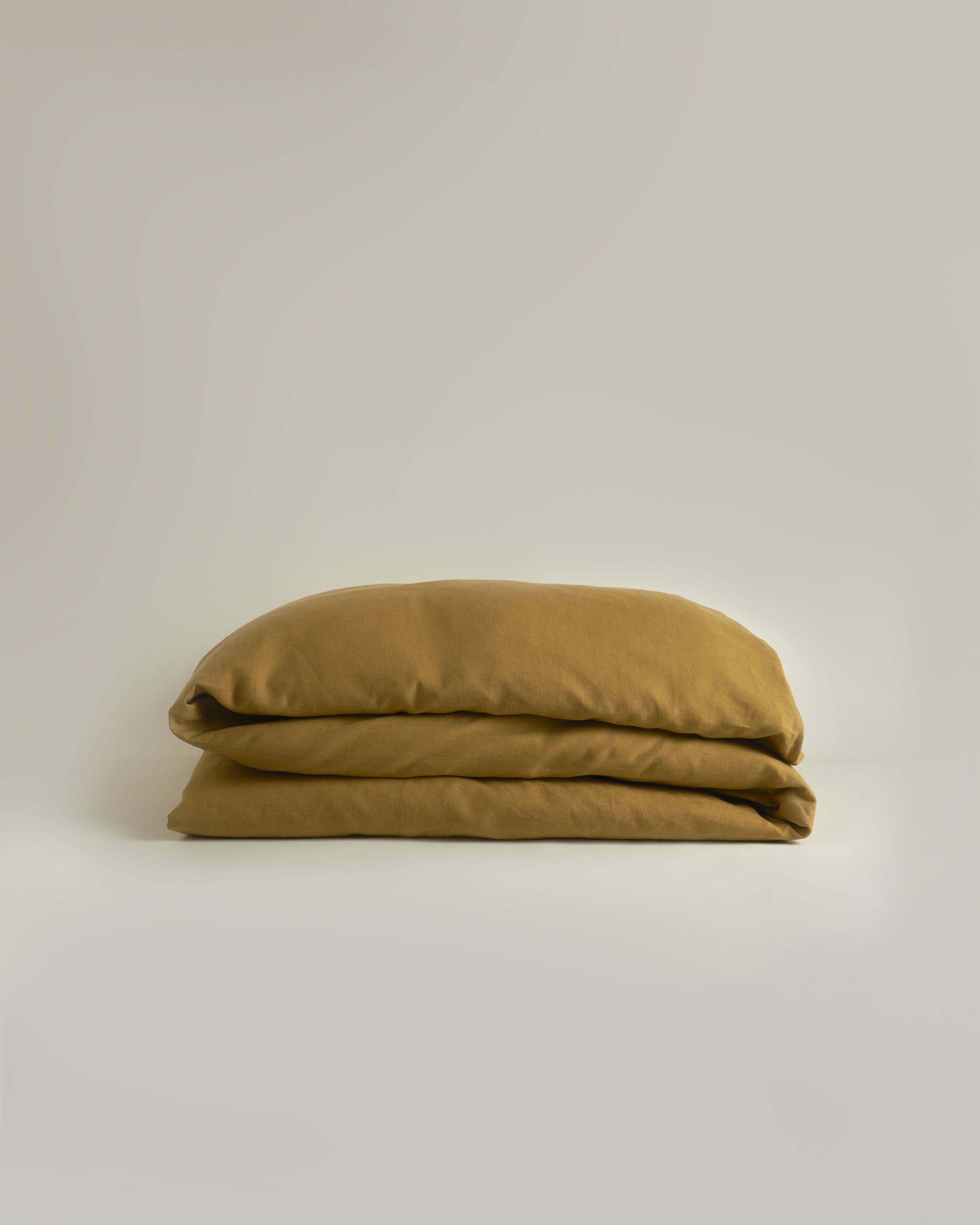 Soft and durable hemp duvet cover in natural color, perfect for eco-friendly bedding