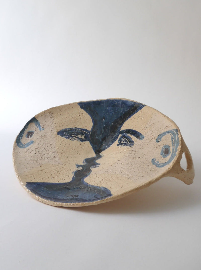  Beautiful decorative ceramic plate with classic Klimt painting